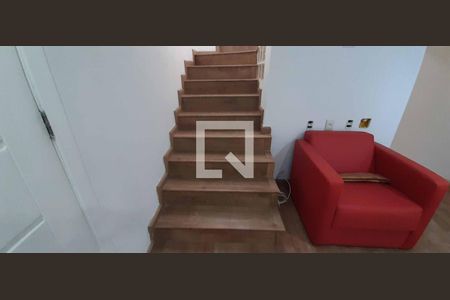 Sala de casa à venda com 3 quartos, 186m² em Quitaúna, Osasco