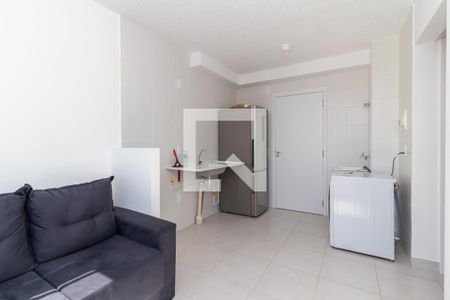 Sala/Cozinha de apartamento para alugar com 2 quartos, 32m² em Fazenda Aricanduva, São Paulo