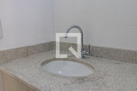 Banheiro de apartamento à venda com 1 quarto, 47m² em Vila Militar, Barueri