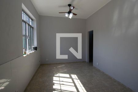 Sala 1 de casa para alugar com 3 quartos, 110m² em Itatiaia, Duque de Caxias