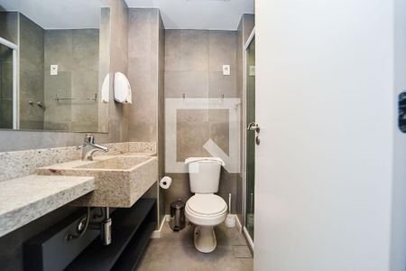 Banheiro de kitnet/studio à venda com 1 quarto, 26m² em Mont’serrat, Porto Alegre