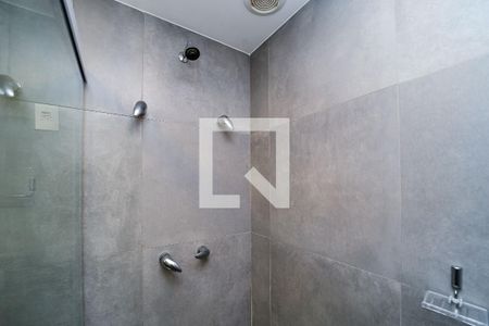 Banheiro de kitnet/studio à venda com 1 quarto, 26m² em Mont’serrat, Porto Alegre