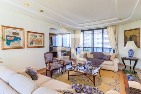 Sala 1 de apartamento para alugar com 4 quartos, 260m² em Parque Colonial, São Paulo