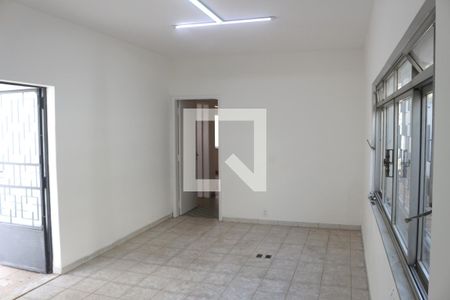 Sala de casa para alugar com 2 quartos, 180m² em Santa Paula, São Caetano do Sul