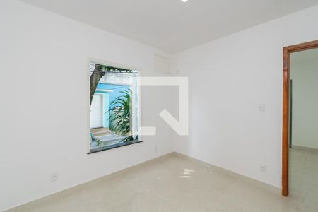 Quarto 1 de casa para alugar com 2 quartos, 58m² em Ramos, Rio de Janeiro