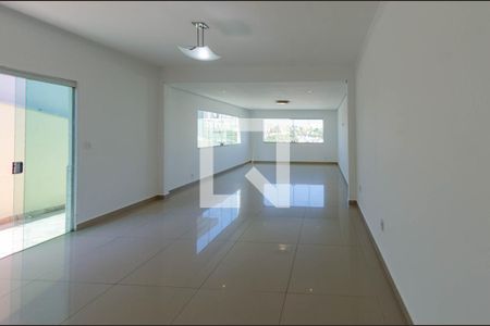 Sala de casa à venda com 4 quartos, 280m² em Havaí, Belo Horizonte