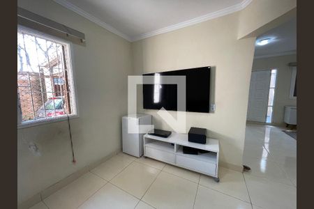 Sala de TV de casa à venda com 3 quartos, 170m² em Jardim Jussara, São Paulo