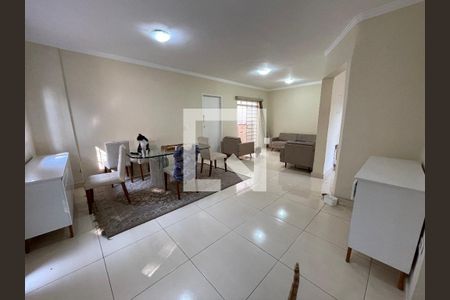 Sala de casa à venda com 3 quartos, 170m² em Jardim Jussara, São Paulo