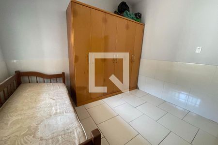 Quarto  de casa para alugar com 2 quartos, 120m² em Olavo Bilac, Duque de Caxias