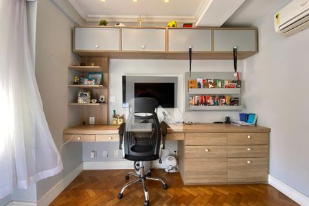 Apartamento à venda com 440m², 6 quartos e 2 vagas Apartamento à venda com 440m², 6 quartos e 2 vagasQuarto 3 - Suite