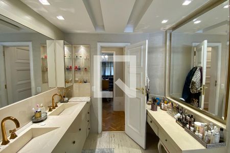 Apartamento à venda com 440m², 6 quartos e 2 vagas Apartamento à venda com 440m², 6 quartos e 2 vagasQuarto 1 - Suite