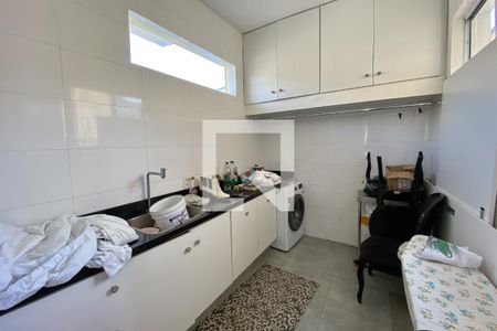 Apartamento à venda com 440m², 6 quartos e 2 vagas Apartamento à venda com 440m², 6 quartos e 2 vagasLavanderia