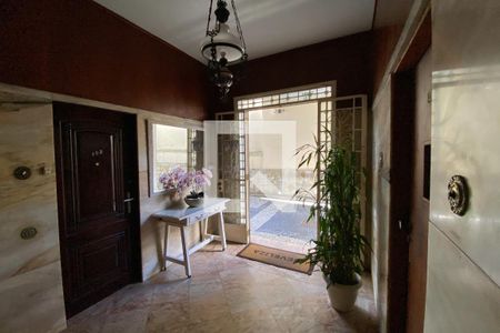 Apartamento à venda com 440m², 6 quartos e 2 vagas Apartamento à venda com 440m², 6 quartos e 2 vagasPortaria