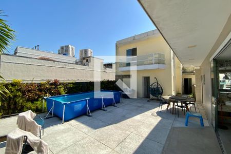 Apartamento à venda com 440m², 6 quartos e 2 vagas Apartamento à venda com 440m², 6 quartos e 2 vagasÁrea externa