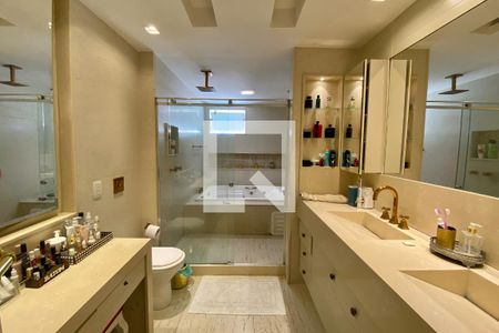 Apartamento à venda com 440m², 6 quartos e 2 vagas Apartamento à venda com 440m², 6 quartos e 2 vagasQuarto 1 - Suite