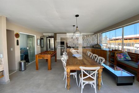 Apartamento à venda com 440m², 6 quartos e 2 vagas Apartamento à venda com 440m², 6 quartos e 2 vagasChurrasqueira