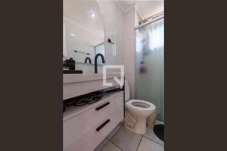 Banheiro  de apartamento à venda com 2 quartos, 52m² em Vila Pierina, São Paulo