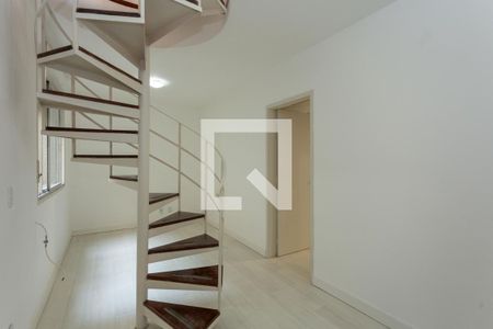 Sala de apartamento para alugar com 3 quartos, 117m² em Petrópolis, Porto Alegre