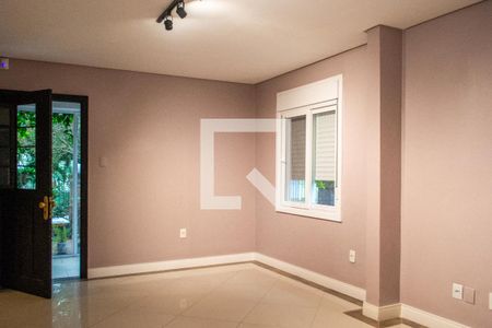 Sala de casa para alugar com 3 quartos, 200m² em Vila Assunção, Porto Alegre