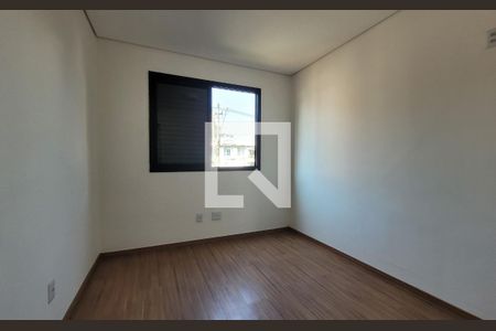 Quarto de apartamento à venda com 2 quartos, 63m² em Vila Scarpelli, Santo André