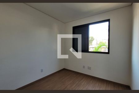 Quarto de apartamento à venda com 2 quartos, 63m² em Vila Scarpelli, Santo André