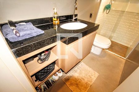 banheiro de apartamento à venda com 1 quarto, 40m² em Santo Agostinho, Belo Horizonte