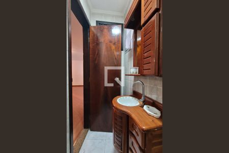 Lavabo de casa à venda com 3 quartos, 150m² em Vila Scarpelli, Santo André