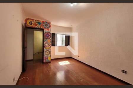 Quarto de casa à venda com 3 quartos, 150m² em Vila Scarpelli, Santo André