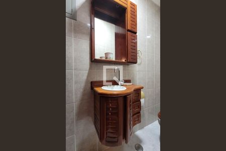 Lavabo de casa à venda com 3 quartos, 150m² em Vila Scarpelli, Santo André