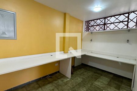 Escritório de casa para alugar com 3 quartos, 350m² em Vila Boa Vista, Barueri