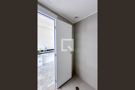 Banheiro de kitnet/studio à venda com 1 quarto, 21m² em Paraíso, São Paulo