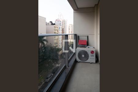 Studio para alugar com 25m², 0 quarto e sem vaga Studio para alugar com 25m², 0 quarto e sem vagaVaranda