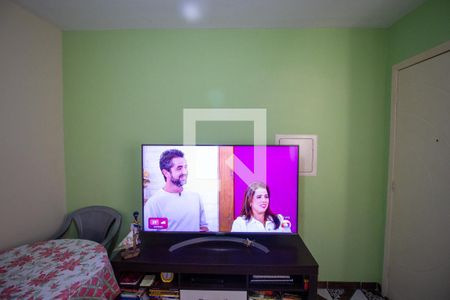 Sala de apartamento para alugar com 2 quartos, 48m² em Maria Augusta, Itaquaquecetuba