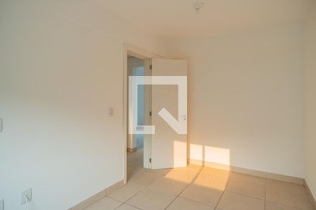 Quarto 1 de apartamento para alugar com 2 quartos, 75m² em Medianeira, Porto Alegre