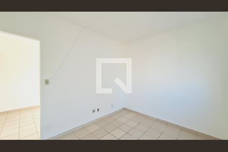 Quarto de kitnet/studio para alugar com 1 quarto, 60m² em Guilhermina, Praia Grande