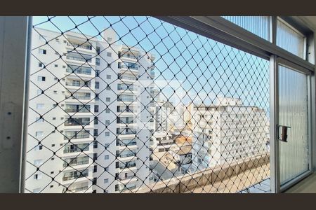 Vista  de kitnet/studio para alugar com 1 quarto, 60m² em Guilhermina, Praia Grande