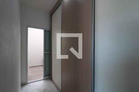 Quarto de apartamento à venda com 2 quartos, 58m² em Vila Eldízia, Santo André