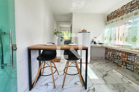 Sala/Cozinha de kitnet/studio para alugar com 1 quarto, 42m² em Jardim California, Goiânia