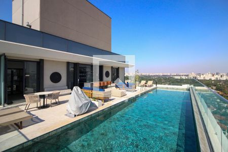 Apartamento à venda com 174m², 3 quartos e 2 vagas Apartamento à venda com 174m², 3 quartos e 2 vagasÁrea comum - Piscina