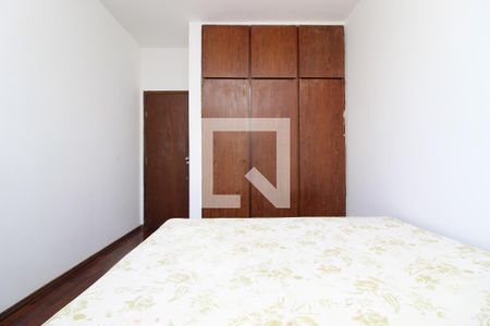 Quarto  de apartamento à venda com 3 quartos, 120m² em Santo Antônio, Belo Horizonte