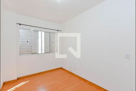 Quarto 1 de apartamento à venda com 2 quartos, 57m² em Jardim Zaira, Guarulhos