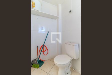 Banheiro de kitnet/studio para alugar com 1 quarto, 24m² em Santa Ifigênia, São Paulo