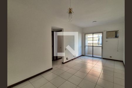 Sala de apartamento para alugar com 2 quartos, 67m² em Barra da Tijuca, Rio de Janeiro