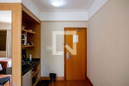 Sala de kitnet/studio para alugar com 1 quarto, 39m² em Lourdes, Belo Horizonte