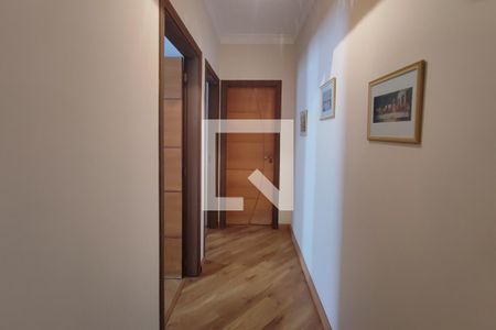 Corredor Quartos de casa à venda com 3 quartos, 206m² em Jardim Eulina, Campinas