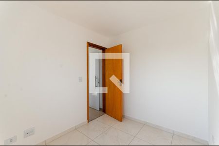 Quarto 1 de apartamento para alugar com 2 quartos, 40m² em Jardim Mangalot, São Paulo