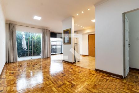 Sala de casa para alugar com 3 quartos, 330m² em Bosque da Saúde, São Paulo