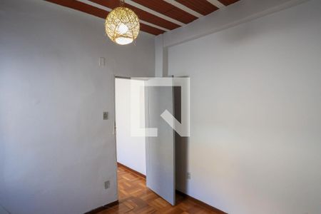 Quarto 1 de casa para alugar com 2 quartos, 60m² em Concórdia, Belo Horizonte