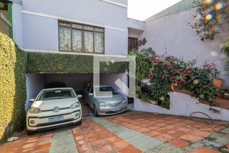 Casa à venda com 139m², 3 quartos e 4 vagas Casa à venda com 139m², 3 quartos e 4 vagasGaragem