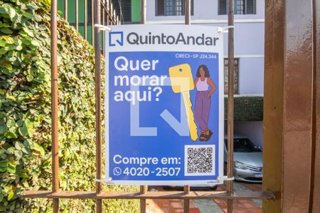 Casa à venda com 139m², 3 quartos e 4 vagas Casa à venda com 139m², 3 quartos e 4 vagasPlaca